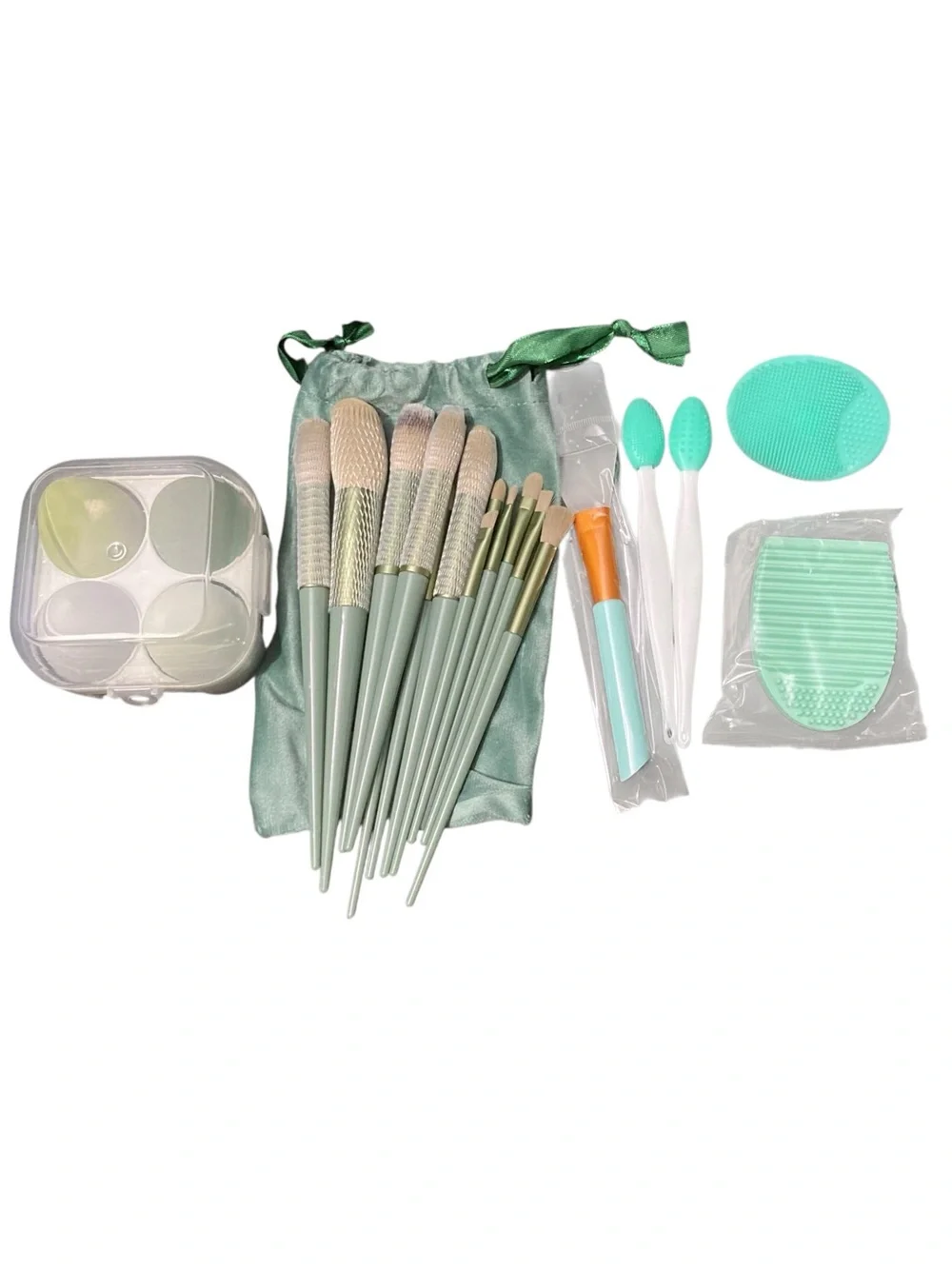 NEW 22 Piece Make Up Beauty Tool Set - Brushes, Sponges, Etc.
